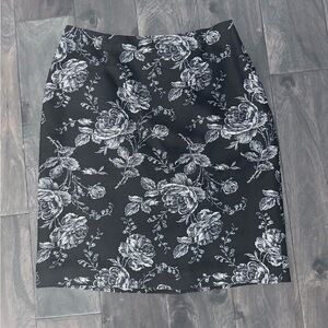 Ann Taylor Monochrome Floral Pencil Skirt
